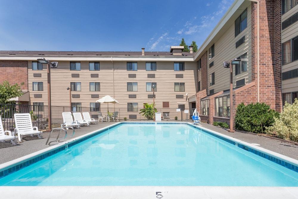 Quality Inn & Suites Clackamas - Portland Luaran gambar