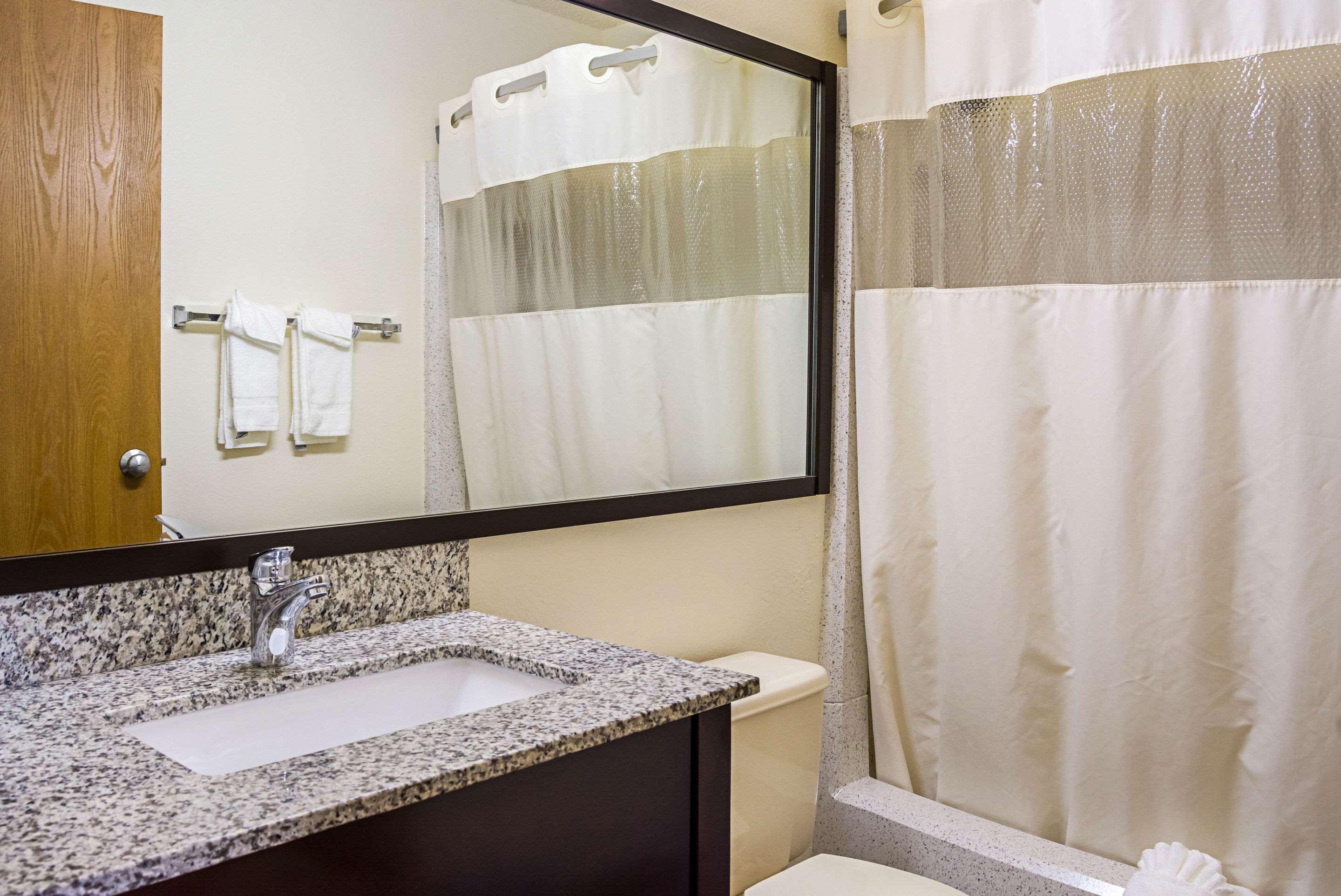 Quality Inn & Suites Clackamas - Portland Luaran gambar