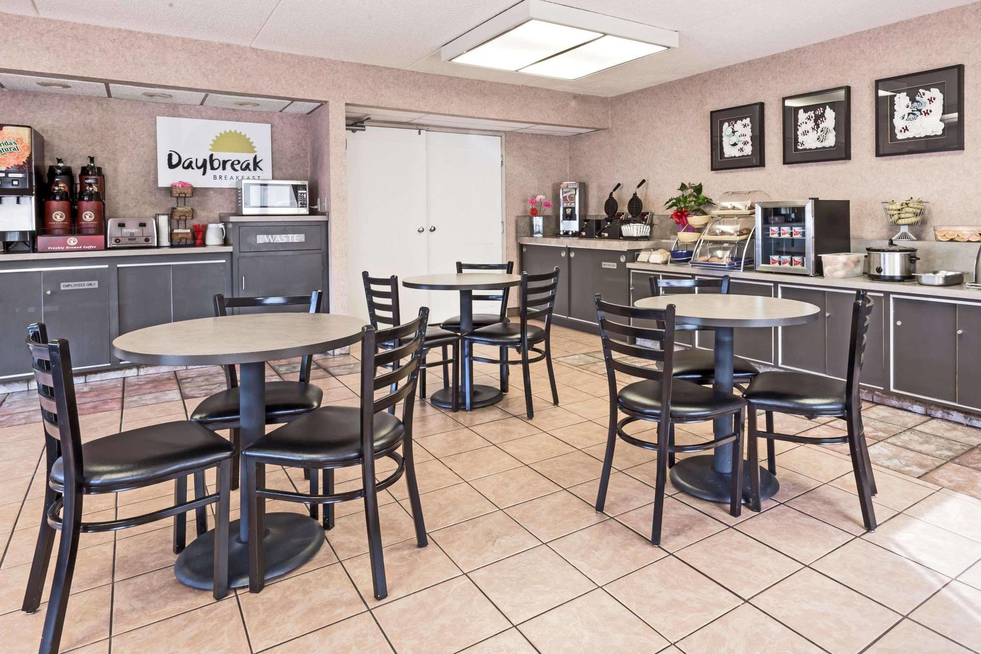 Quality Inn & Suites Clackamas - Portland Luaran gambar