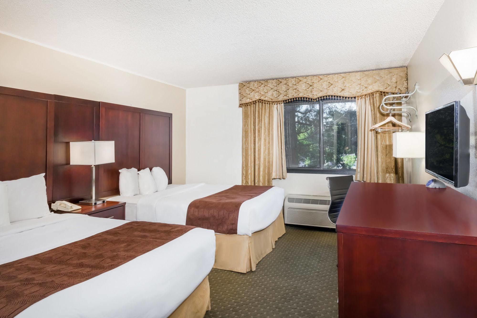 Quality Inn & Suites Clackamas - Portland Luaran gambar