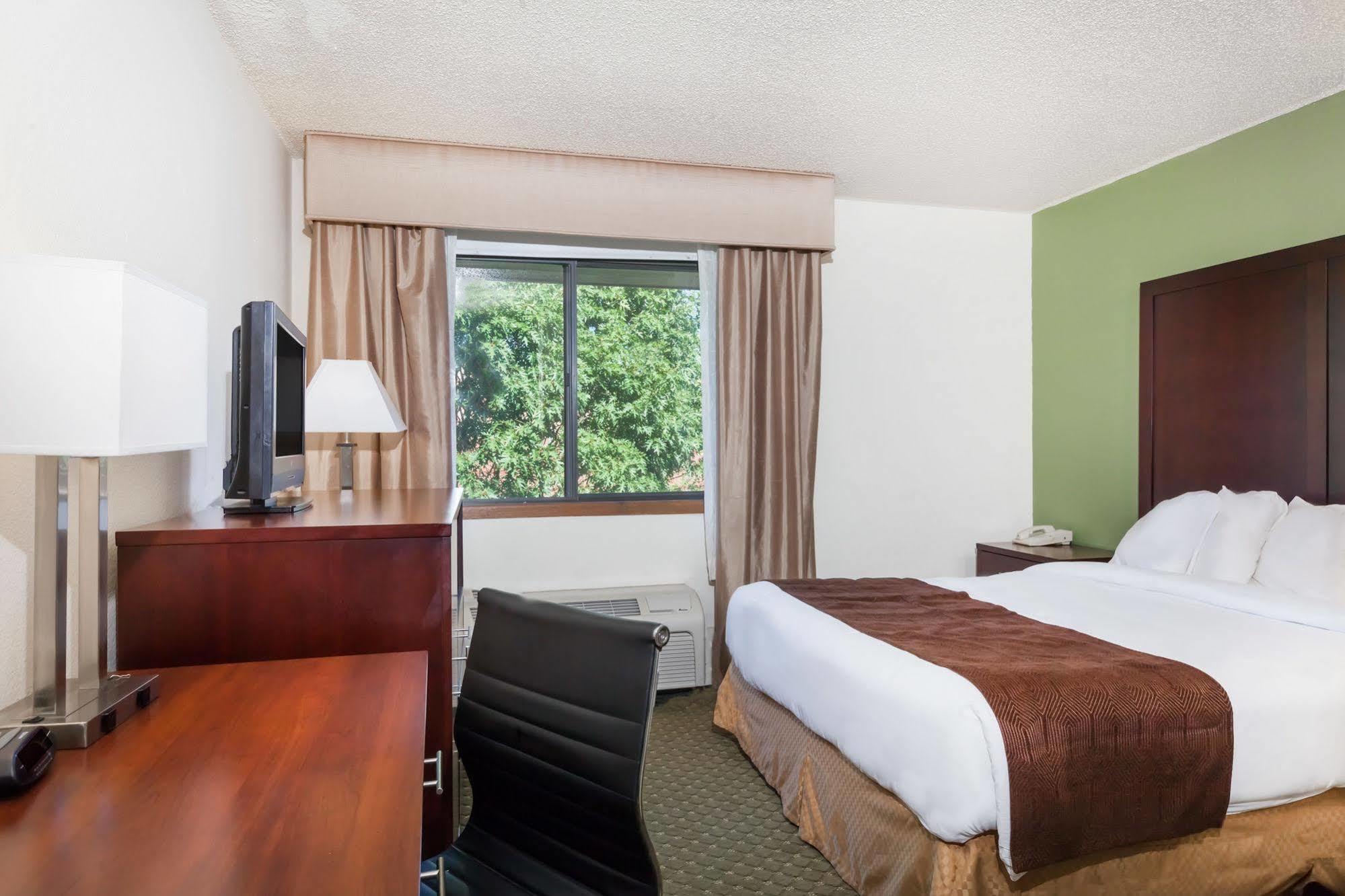 Quality Inn & Suites Clackamas - Portland Luaran gambar