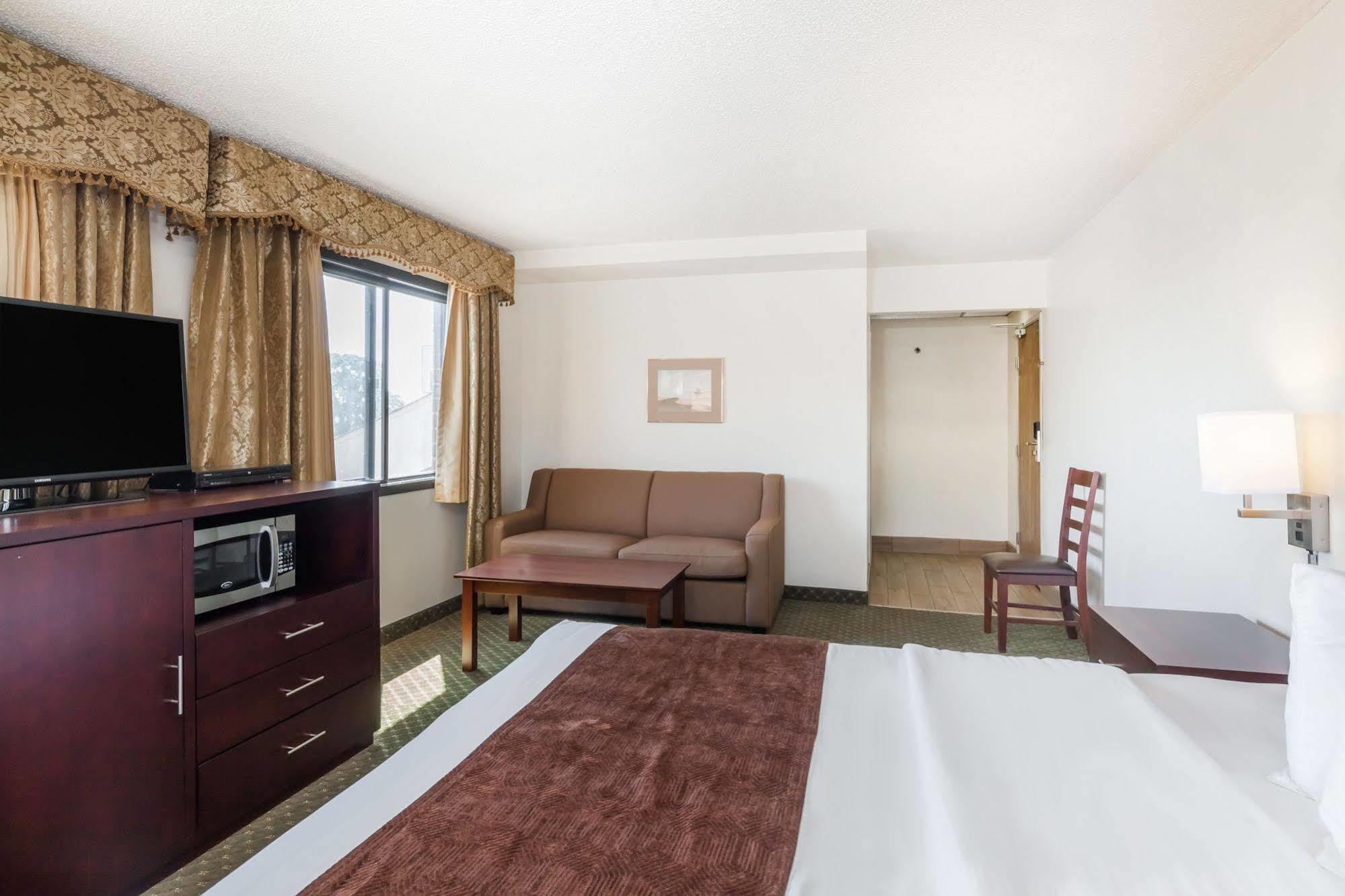 Quality Inn & Suites Clackamas - Portland Luaran gambar